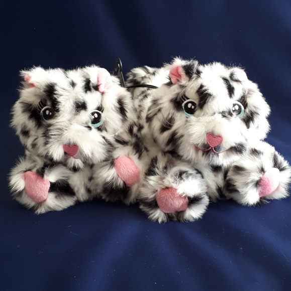 NEW George Girls Character Slippers - Picture 2 of 4